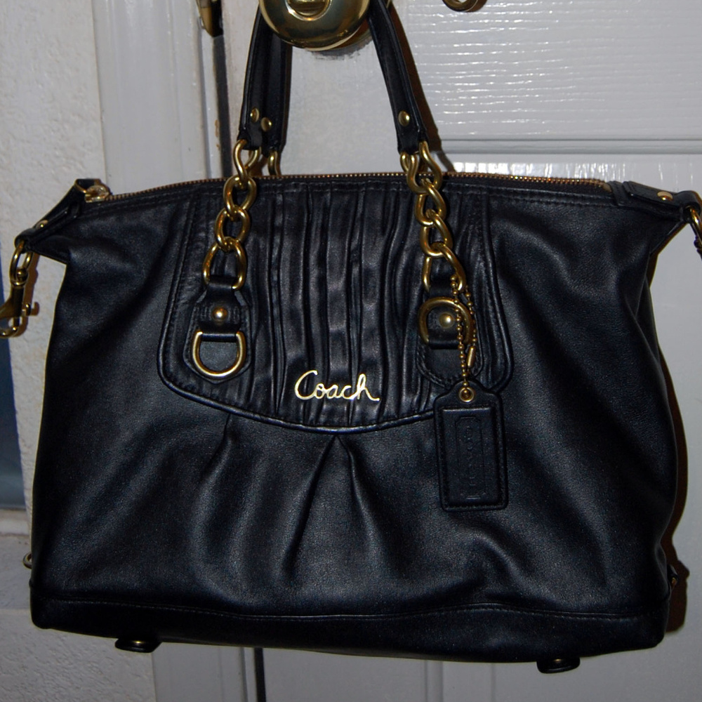 COACH Shoulder Strap Handbag F17647